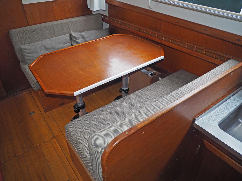 Salon, H&eacute;bergements